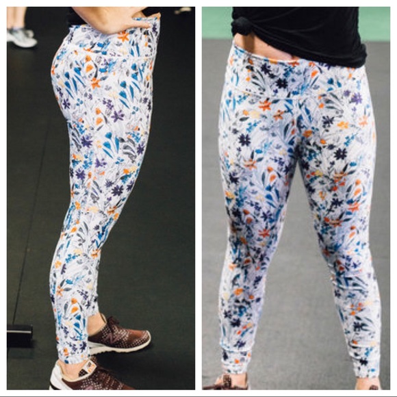 Fabletics Pants - Fabletics • Floral Leggings